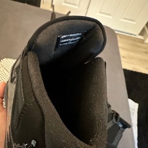 JORDAN 11 CAP AND GOWN
